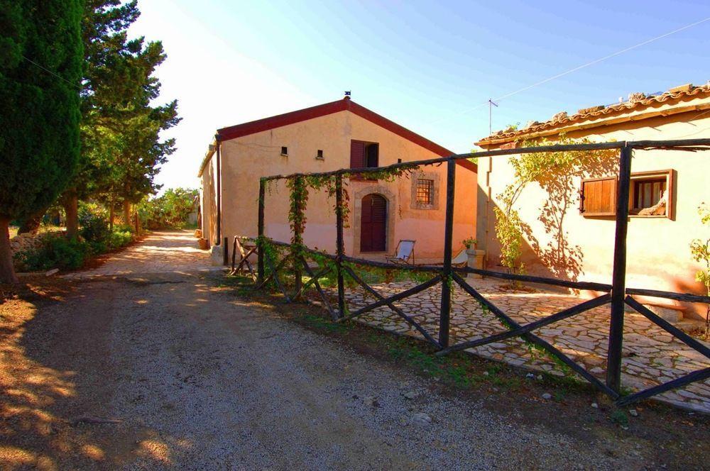 Agriturismo Terra Di Pace Ното Екстериор снимка