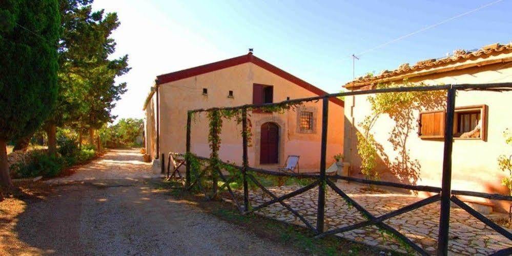 Agriturismo Terra Di Pace Ното Екстериор снимка